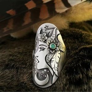 Boho Chunky Ring size 8 looks vintage circa 1970